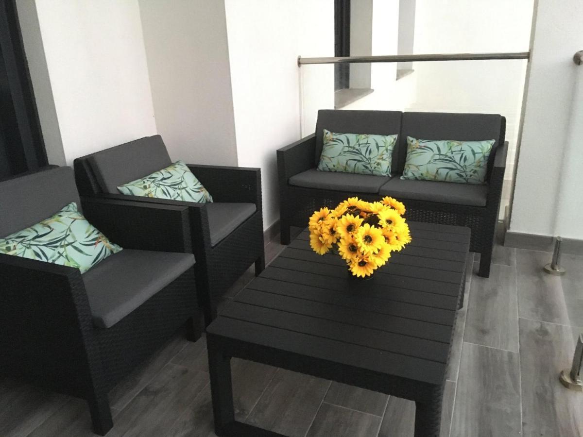 La Paloma Beach Apartment With Pool By Casa Del Sol Hr 马尼尔瓦 外观 照片