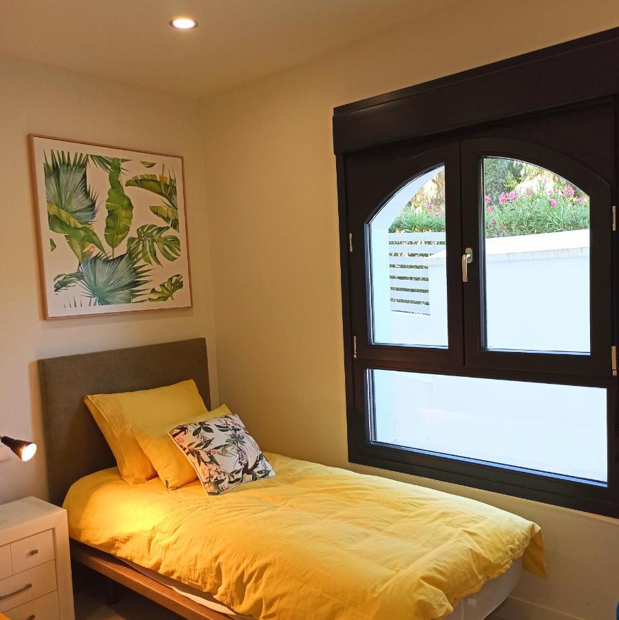 La Paloma Beach Apartment With Pool By Casa Del Sol Hr 马尼尔瓦 外观 照片